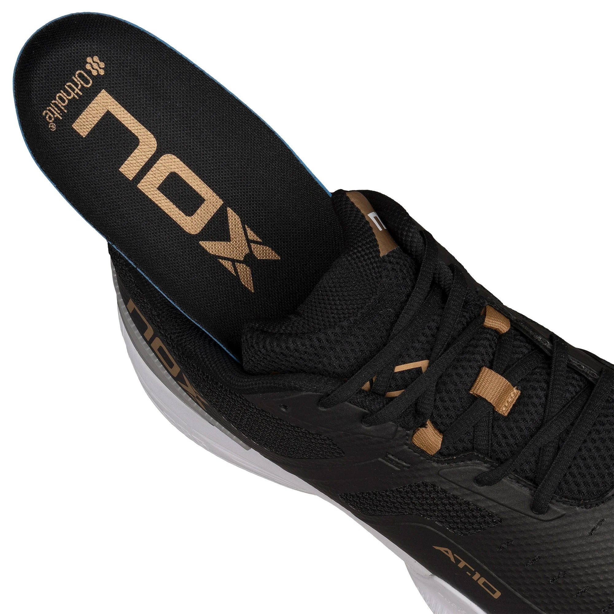 Zapatilla de pádel Nox AT10 Pro 2024 Negro/Oro - Agustín Tapia