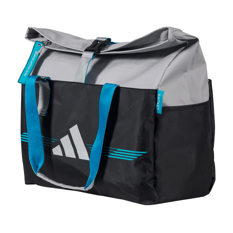 Bolsa Adidas Weekend 3.4 2025 - Martita Ortega